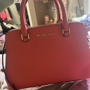 Michael kors purse in great condition